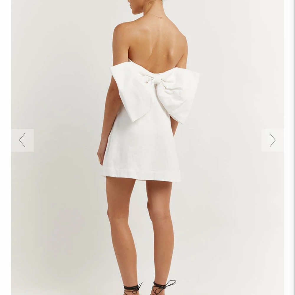 DISSH AISLE WHITE LINEN BACK BOW DRESS